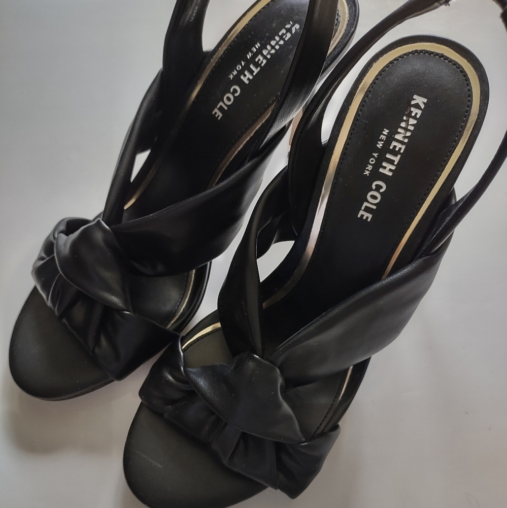 Kenneth Cole women's sandals size 8us